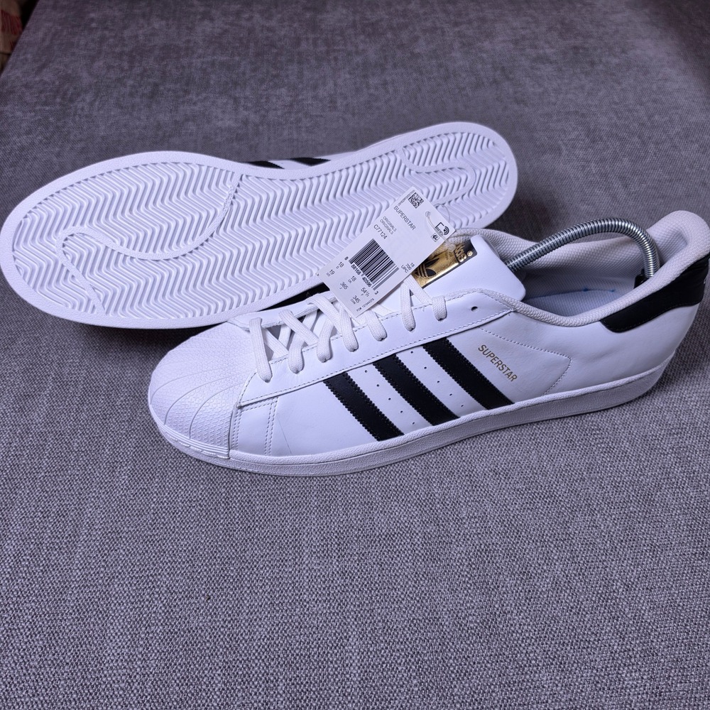 NEW Adidas Superstar Men 19 White Black C77124 Classic Shell Toe Sneakers